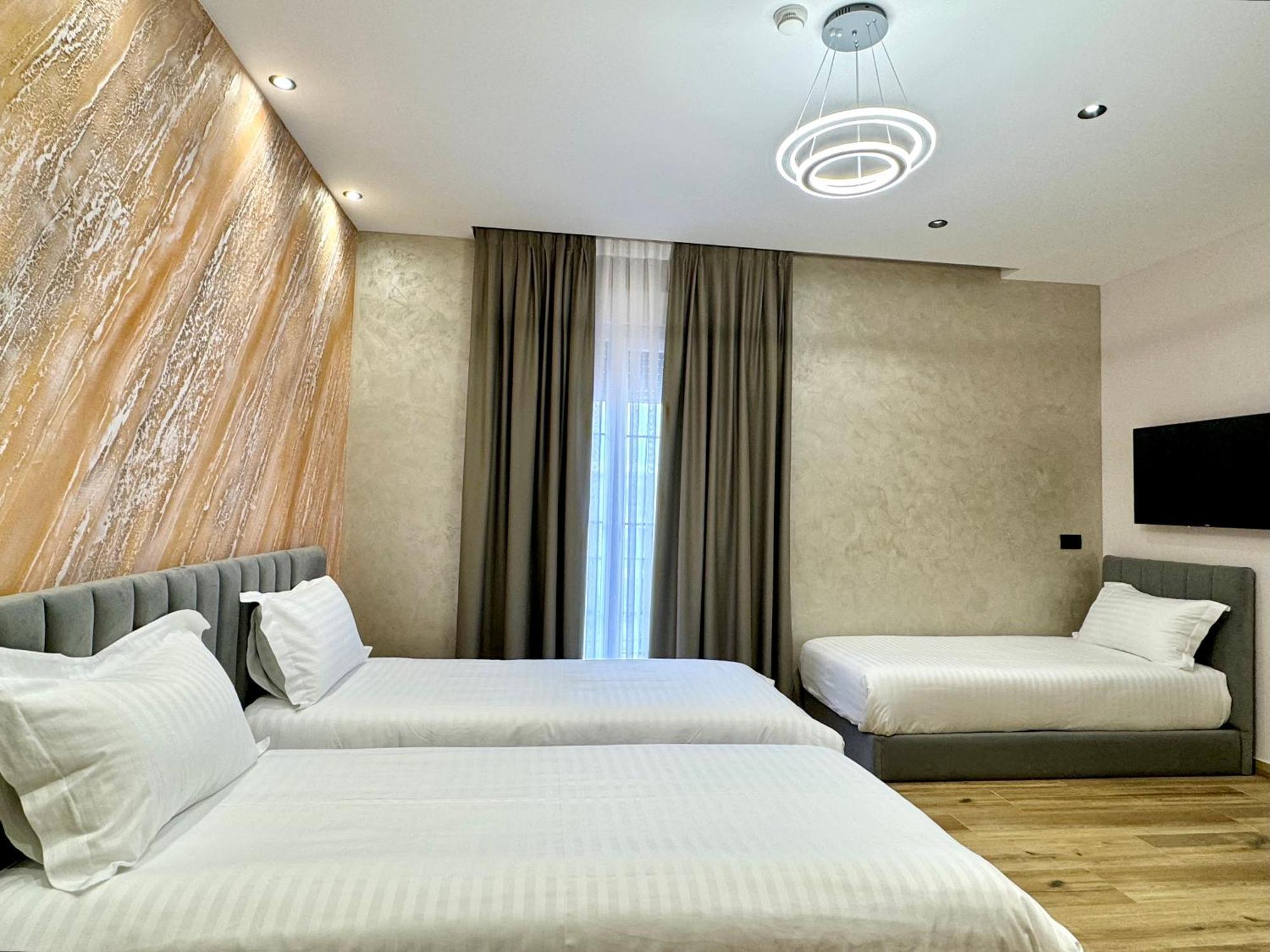Residence Inn Tirana Esterno foto